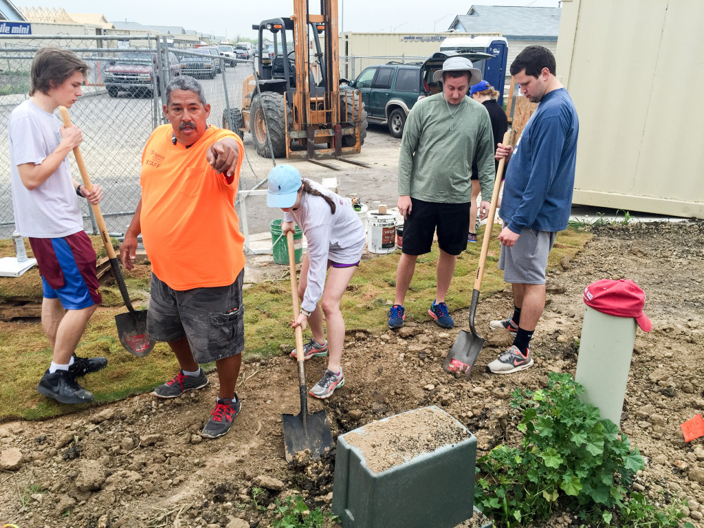 Memorial Road Church of Christ worked with Habitat for Humaity on their mission trip to San Antonio. Photo by Jonathan Thiery.